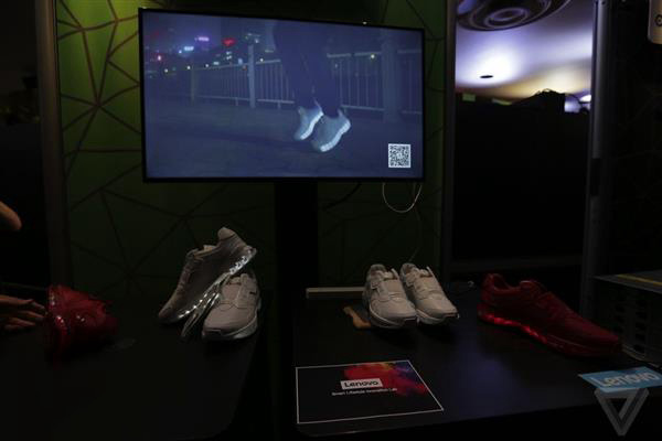 聯想推帶3D打印鞋墊的智能跑鞋可做手游控制器