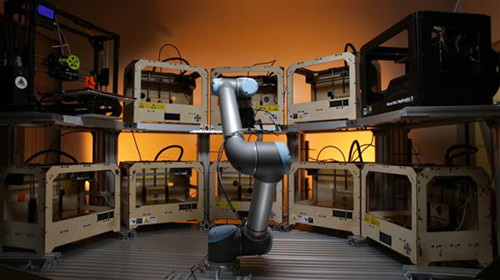 Tend.ai推對3D打印機進展實時監控的機器人手臂