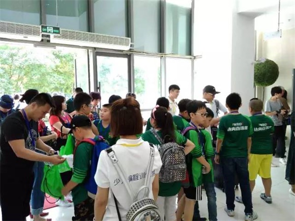 我們見證智能機械的未來 WRO達內(nèi)直選賽圓滿落幕