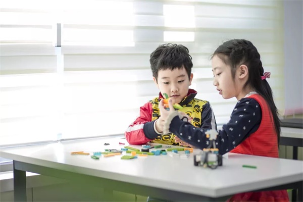 暑假怎么安排？Cool Kids都報名了公益編程課！ 
