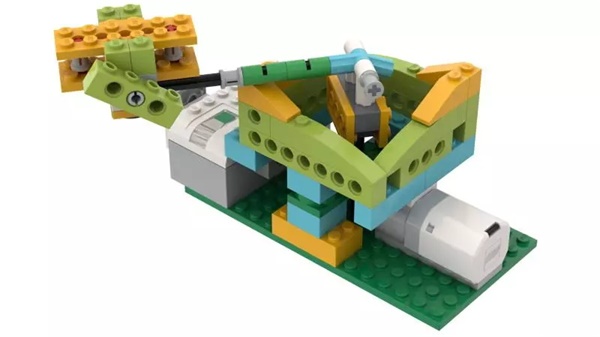 八一建軍節(jié)，有一群小小特種兵將會秘密集結(jié)……